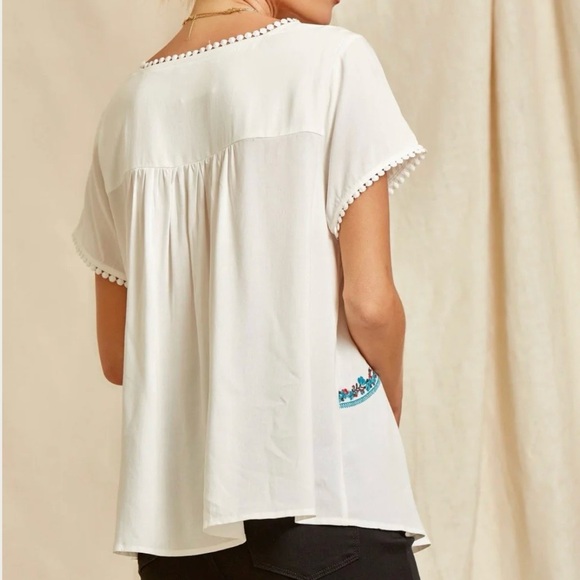 Savanna Jane Floral Embroidered Short Sleeve Rayon Top Size Large Cream Teal Red - Picture 2 of 8